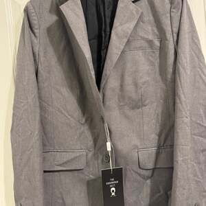 The Groomsman Suit Women's Textured Gray Suit Pants & Jacket Sz. 14 Regular NEW